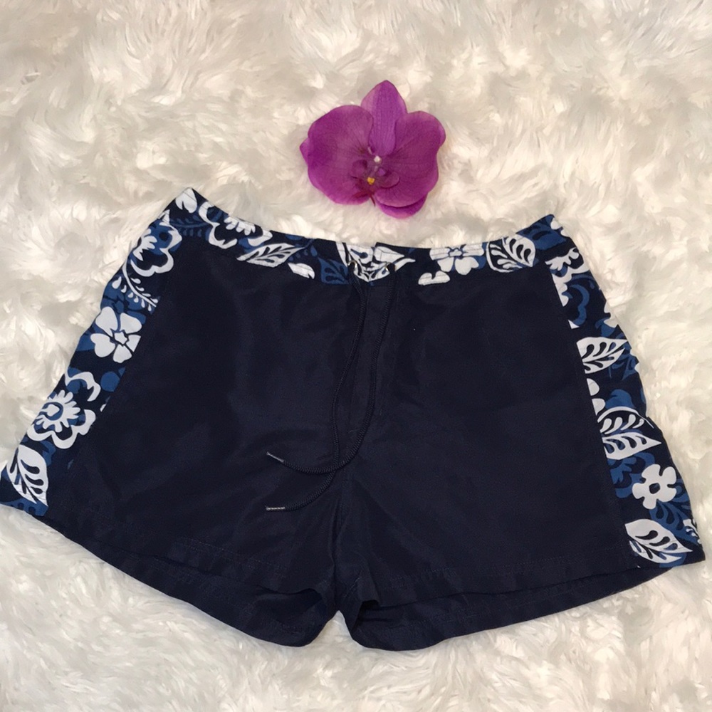 BW Sport | Blues & White Hibiscus Floral Swim Shorts | Size 10